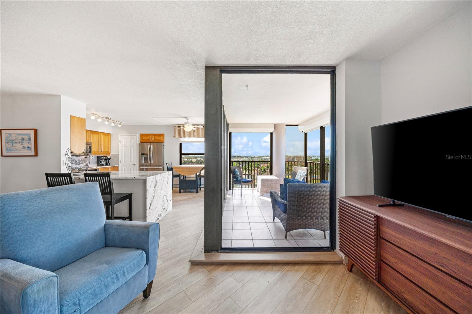 Image 31 of 79 For 6294 Bahia Del Mar Circle 904
