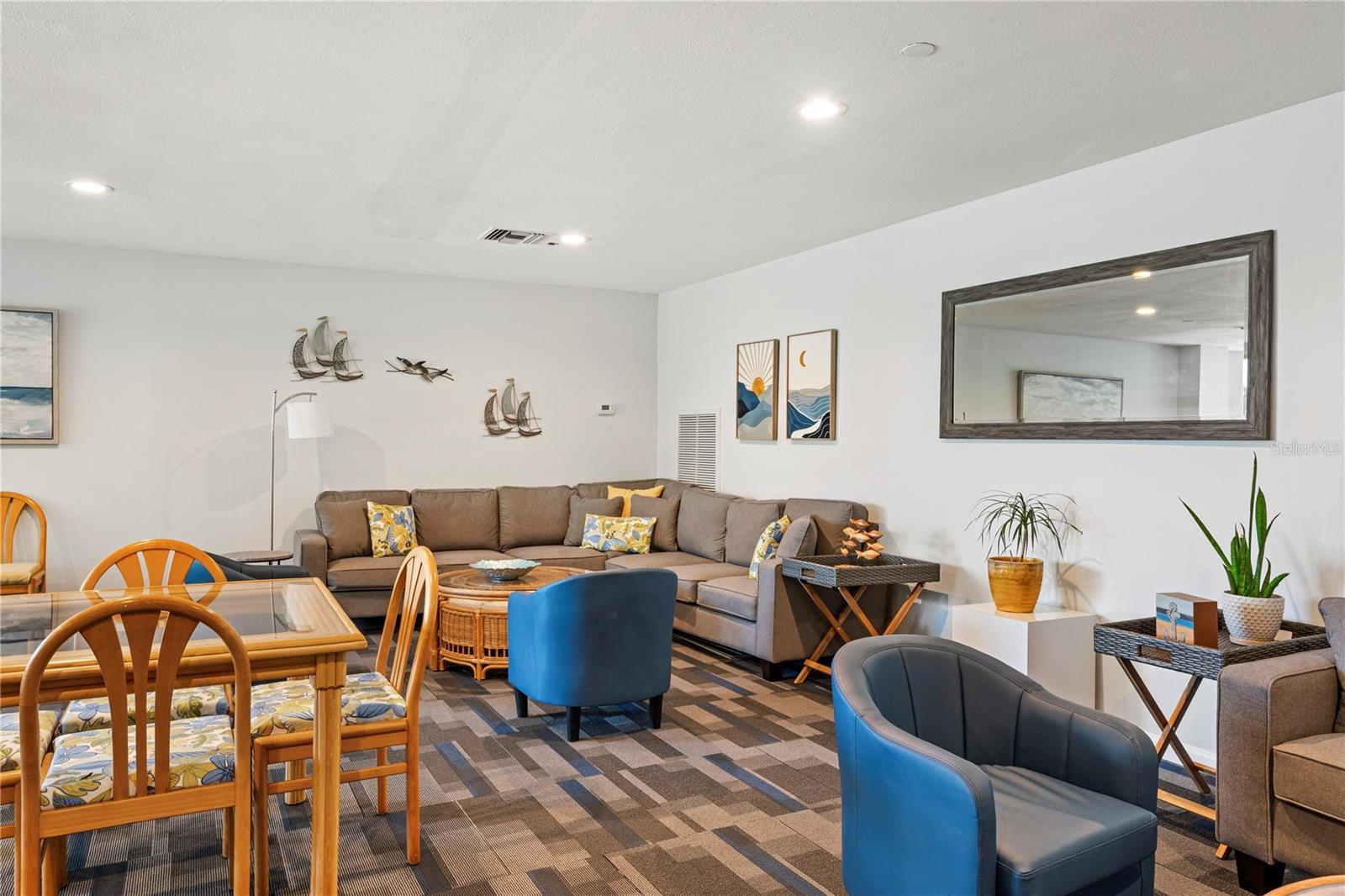 Image 50 of 79 For 6294 Bahia Del Mar Circle 904