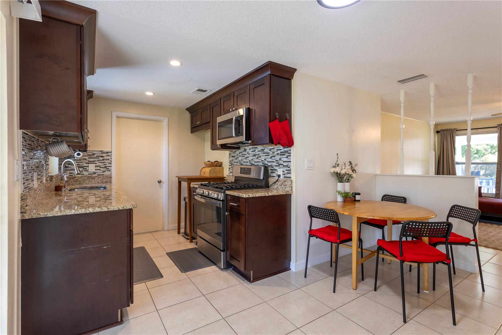 Image 11 of 42 For 2877 Nutwood Street