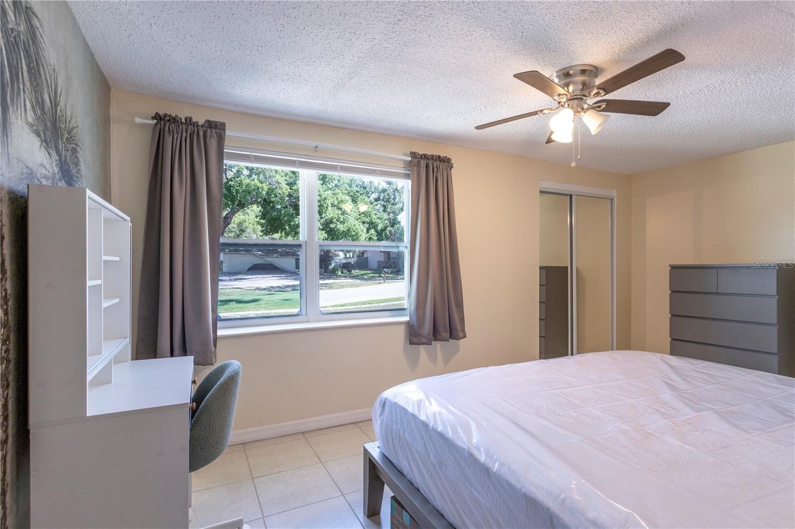 Image 17 of 42 For 2877 Nutwood Street