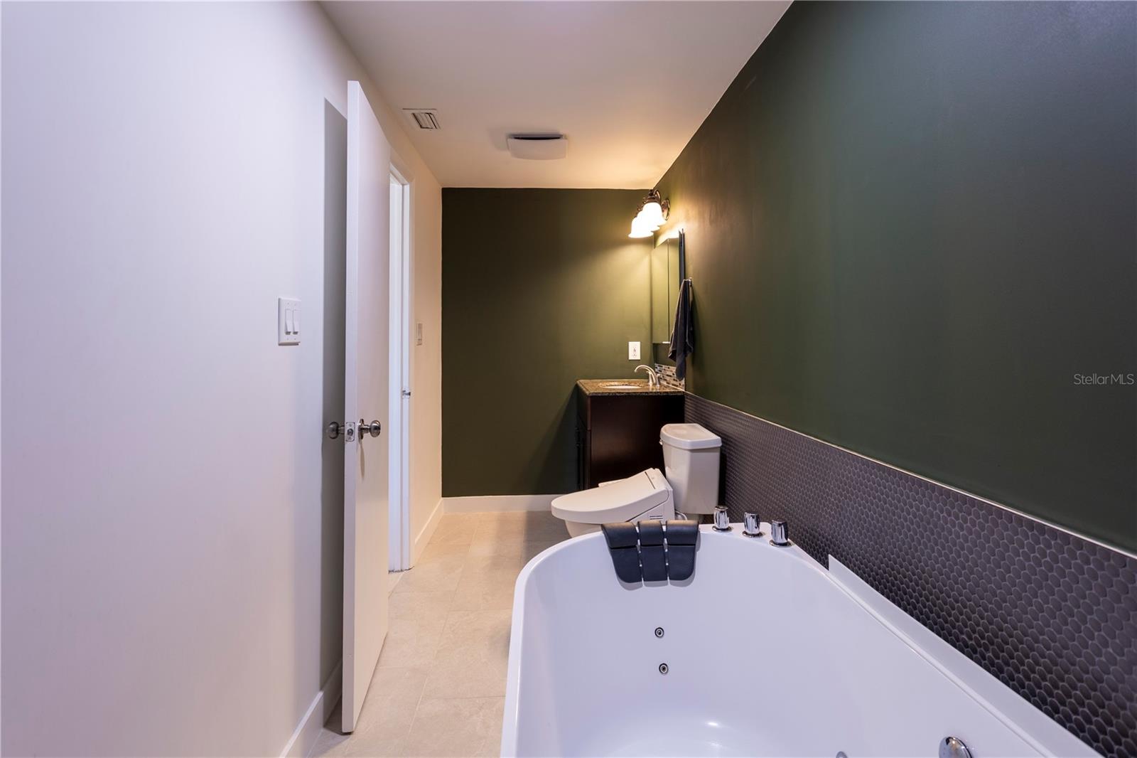 Image 20 of 42 For 2877 Nutwood Street