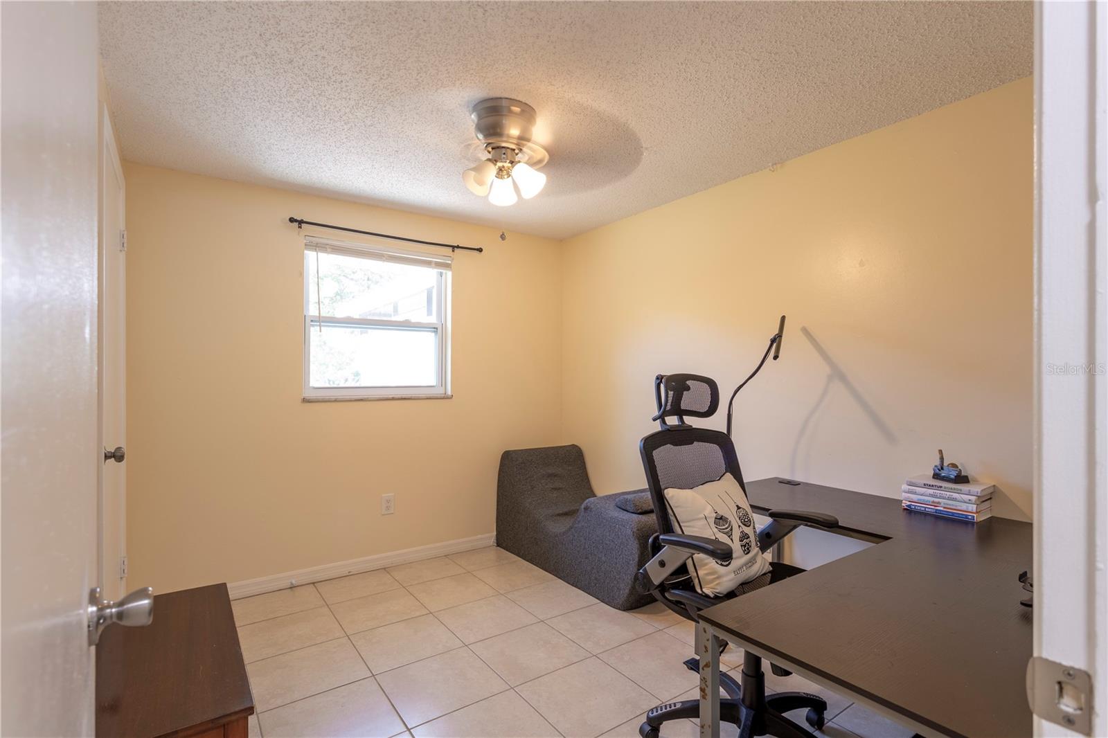 Image 21 of 42 For 2877 Nutwood Street