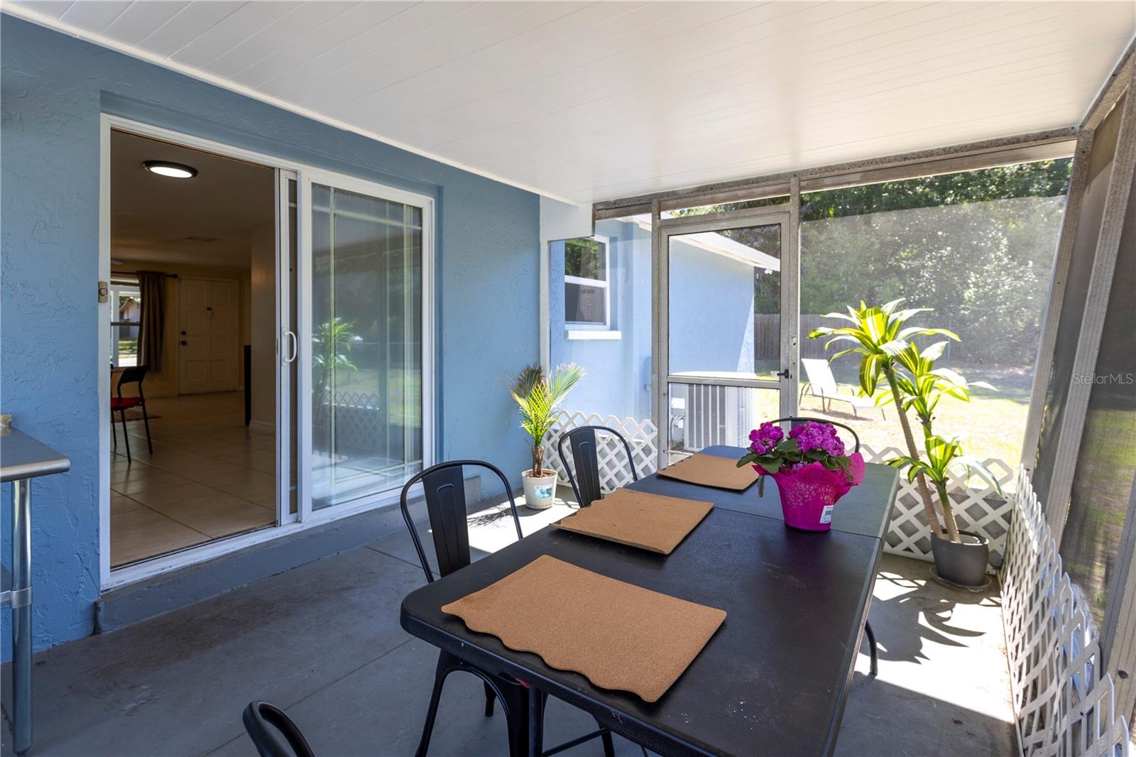 Image 32 of 42 For 2877 Nutwood Street