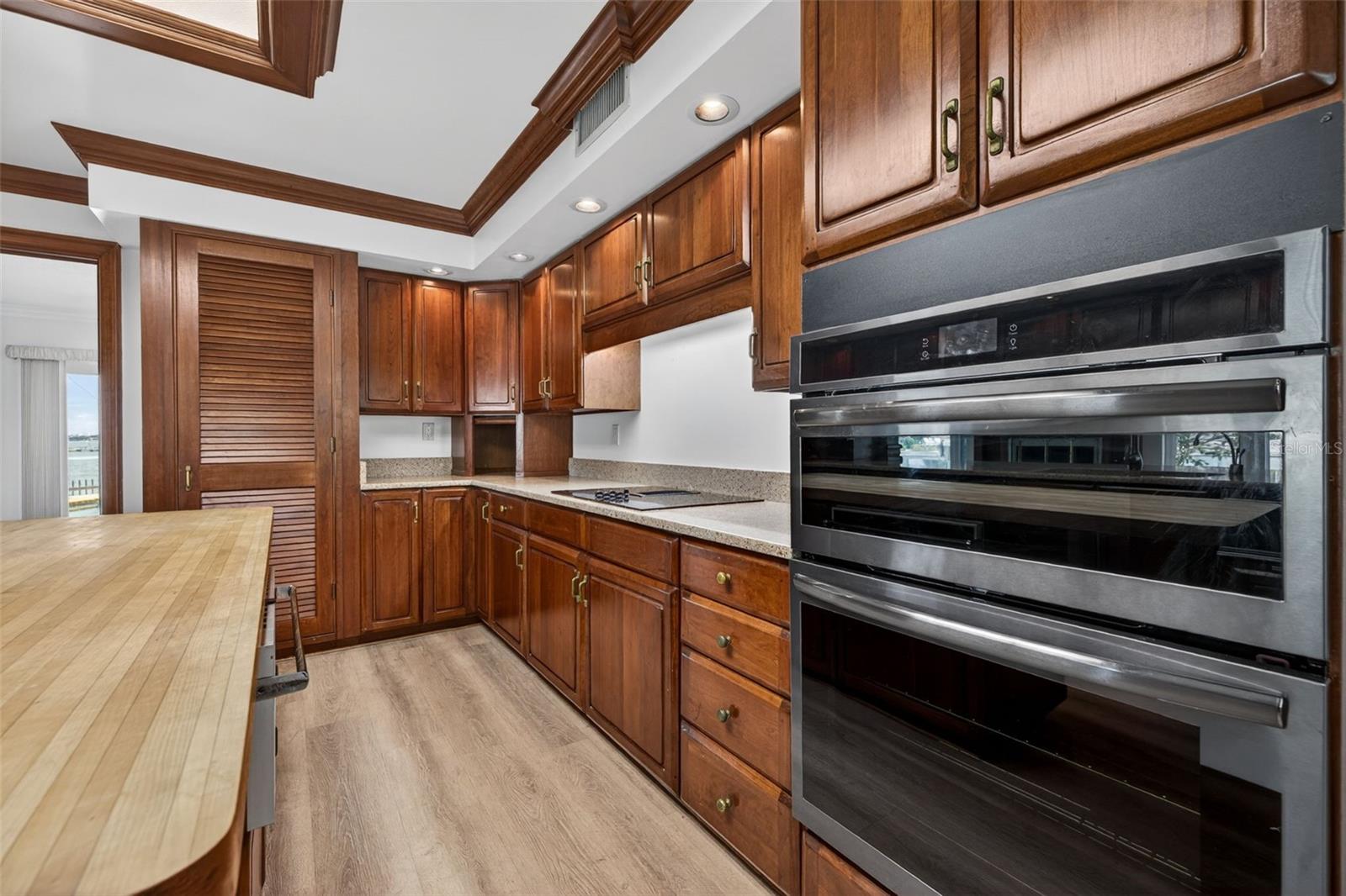 Image 11 of 30 For 3111 Wedgewood Drive