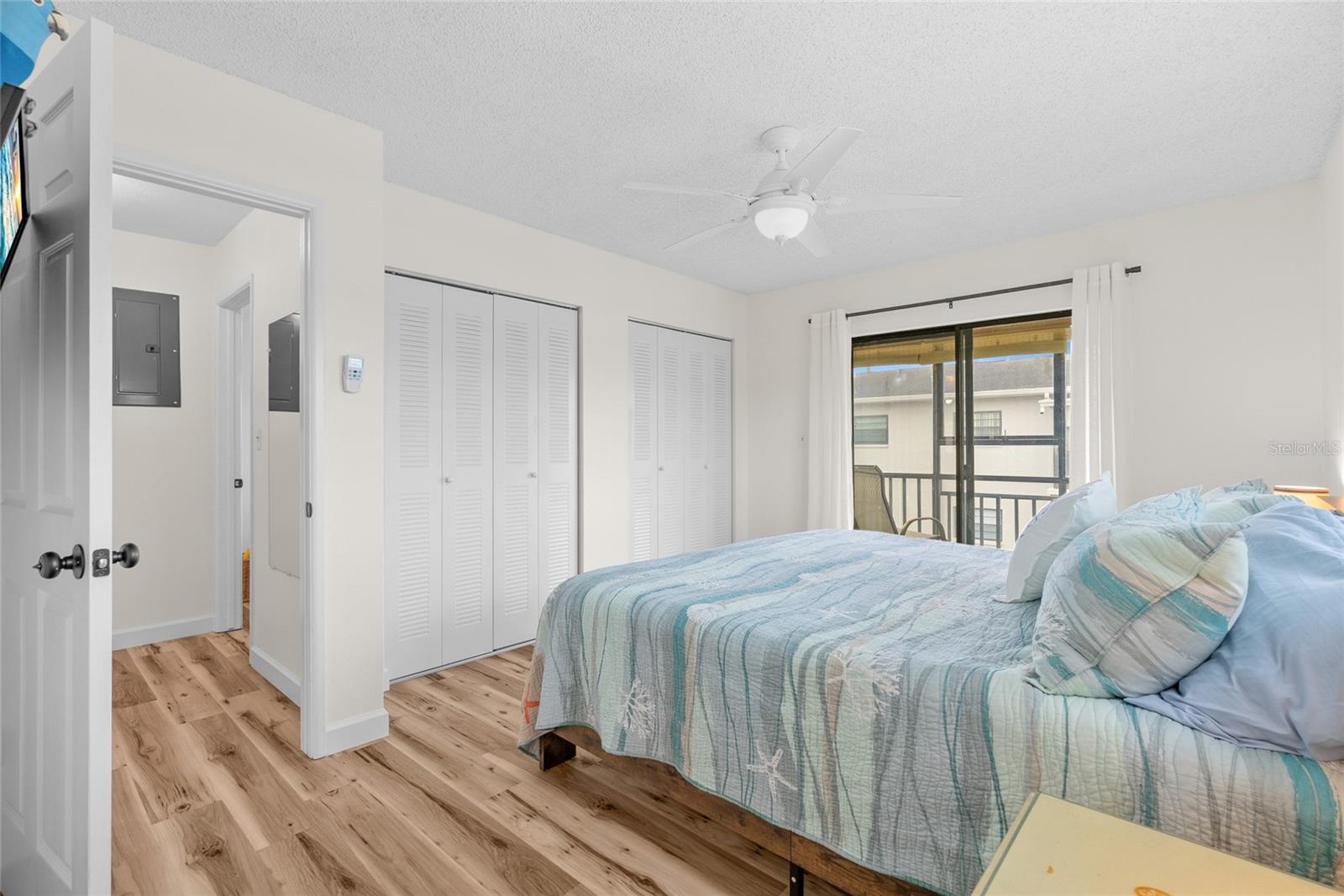 Image 20 of 58 For 5967 Terrace Park Drive N 201