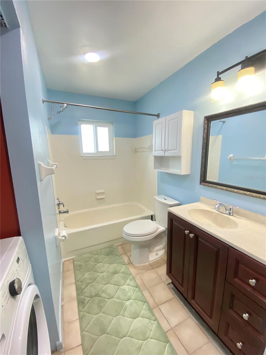 Image 11 of 17 For 2501 18th Avenue S