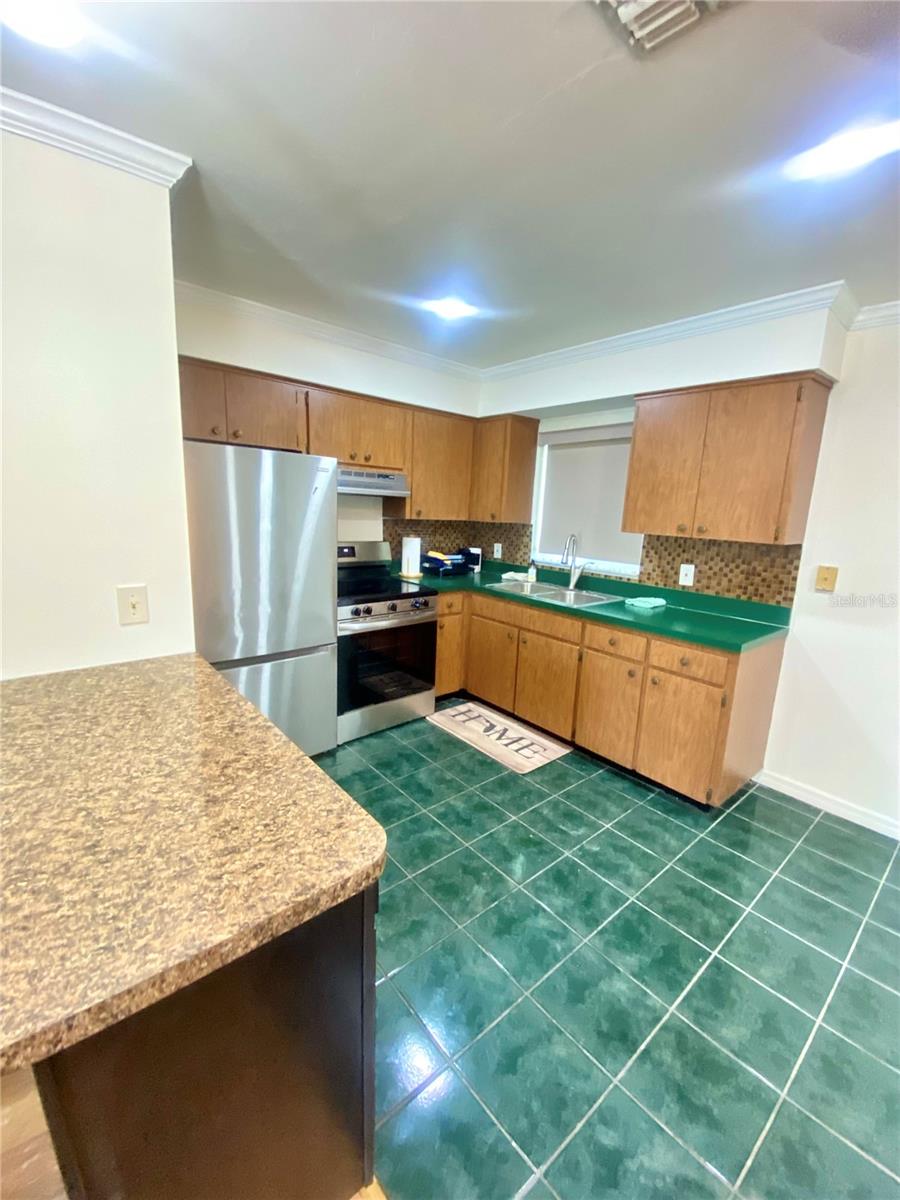 Image 7 of 17 For 2501 18th Avenue S