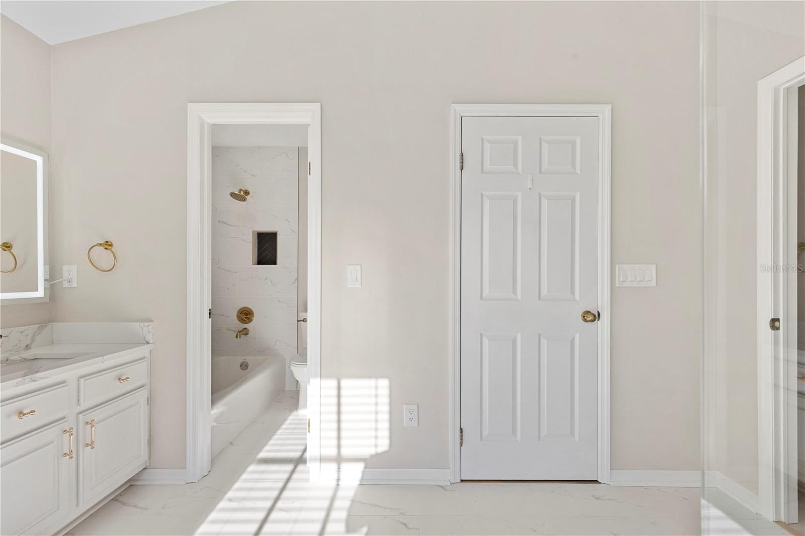 Image 22 of 24 For 3110 Villa Rosa Street