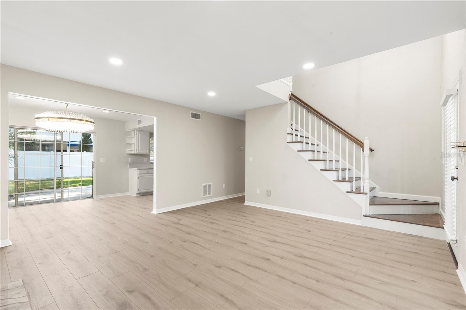 Image 3 of 24 For 3110 Villa Rosa Street