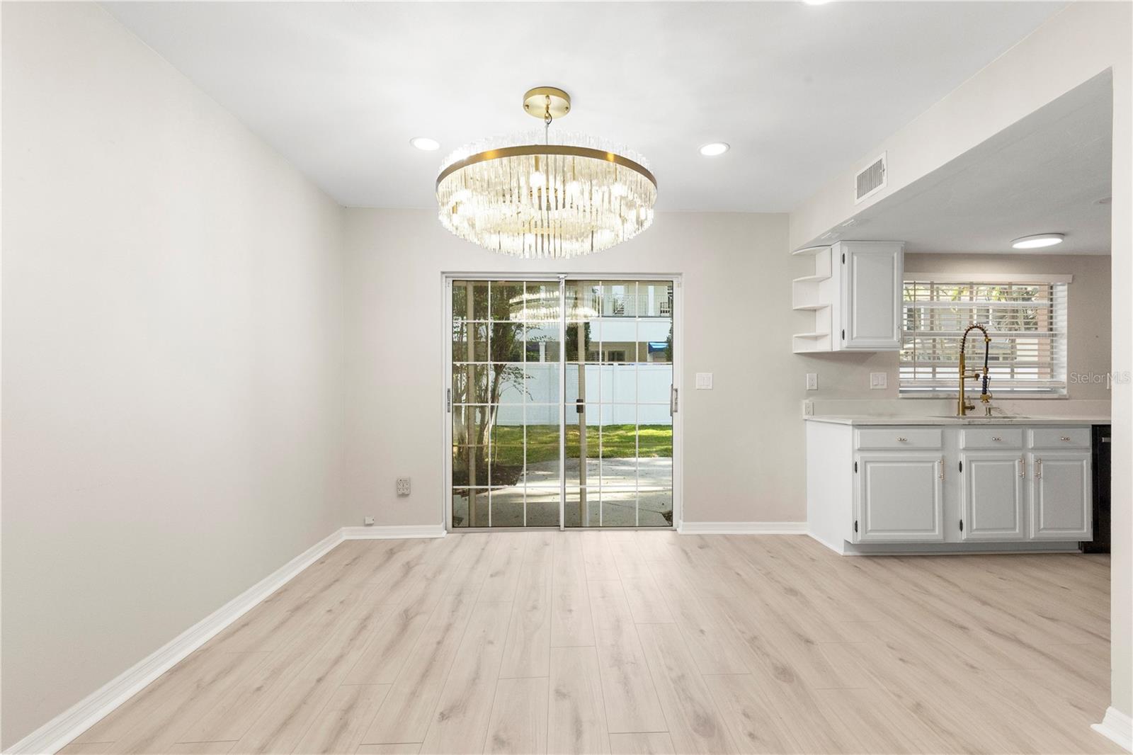Image 4 of 24 For 3110 Villa Rosa Street