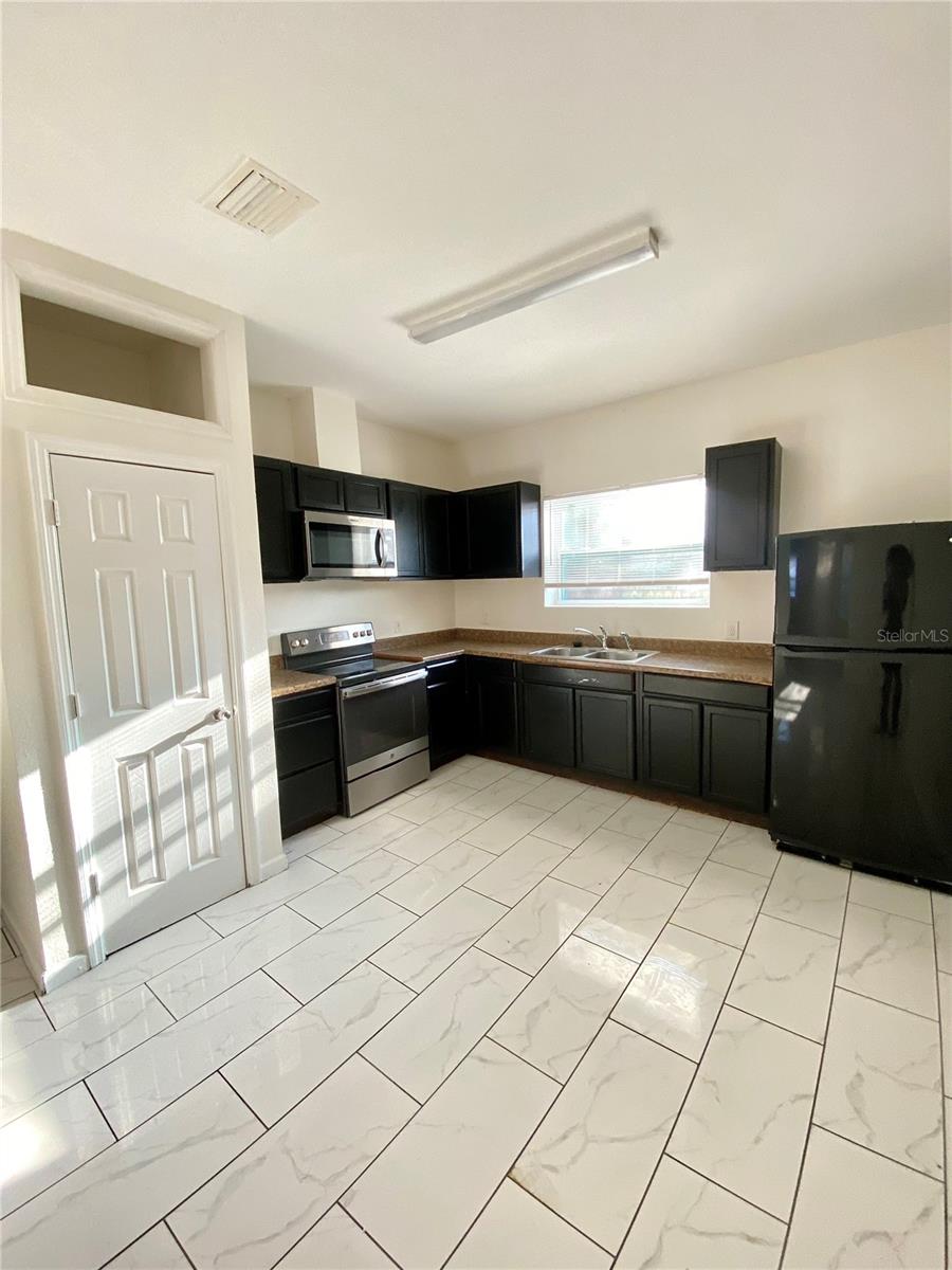 Image 10 of 28 For 4721 14th Avenue S