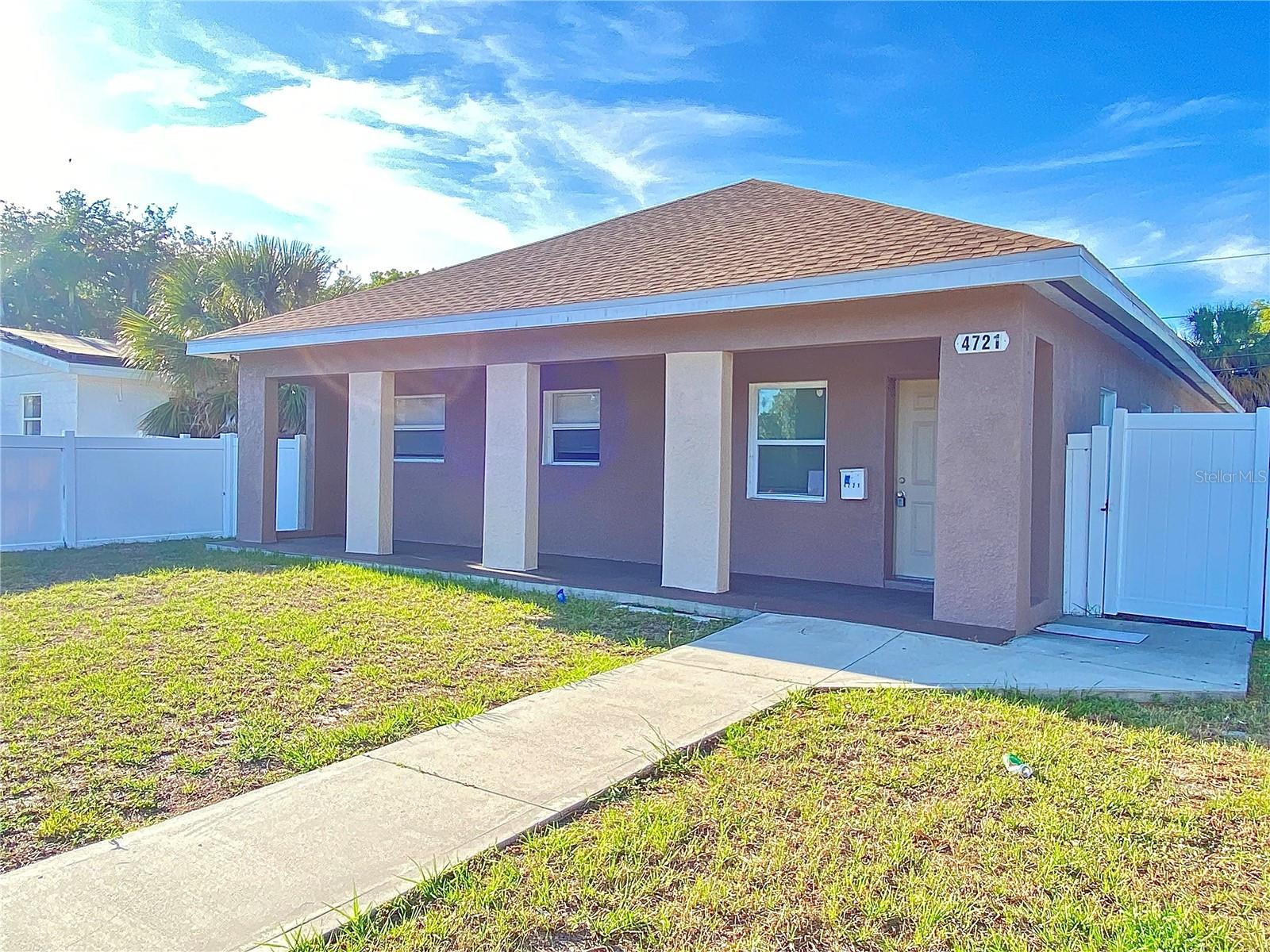 Image 3 of 28 For 4721 14th Avenue S