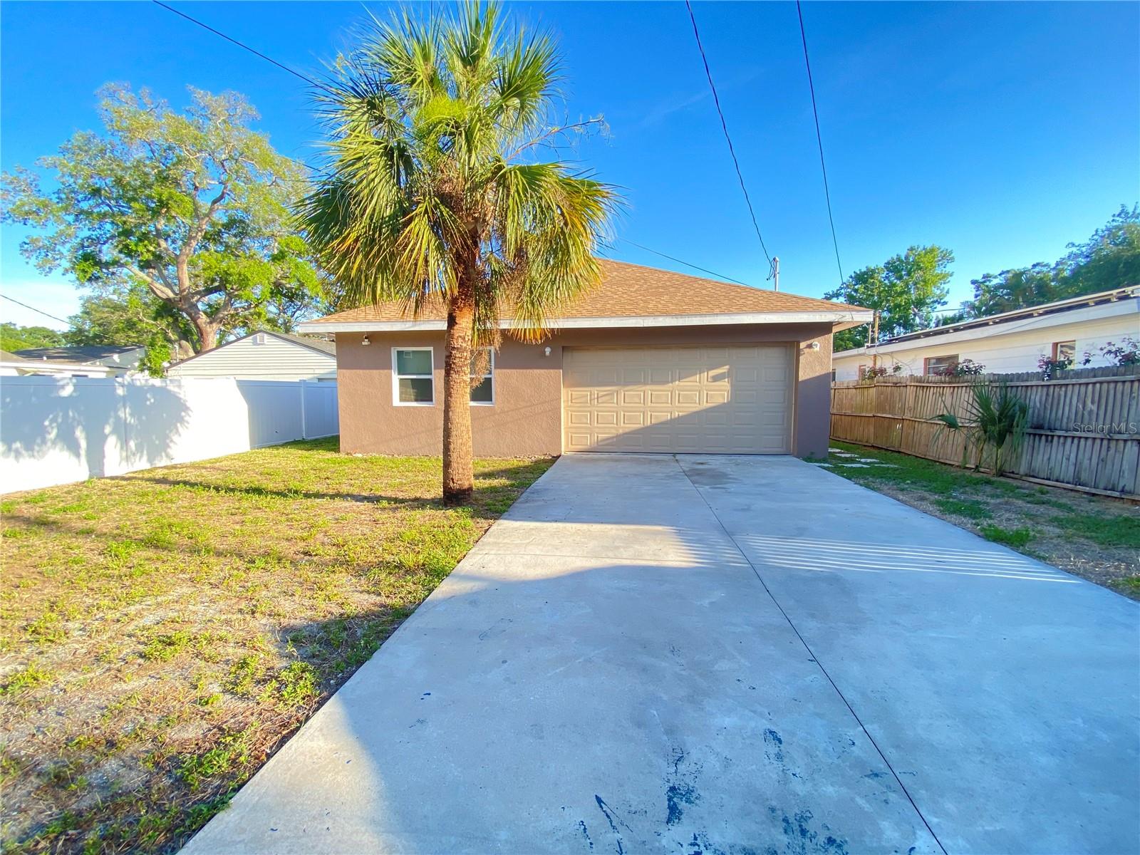 Image 4 of 28 For 4721 14th Avenue S