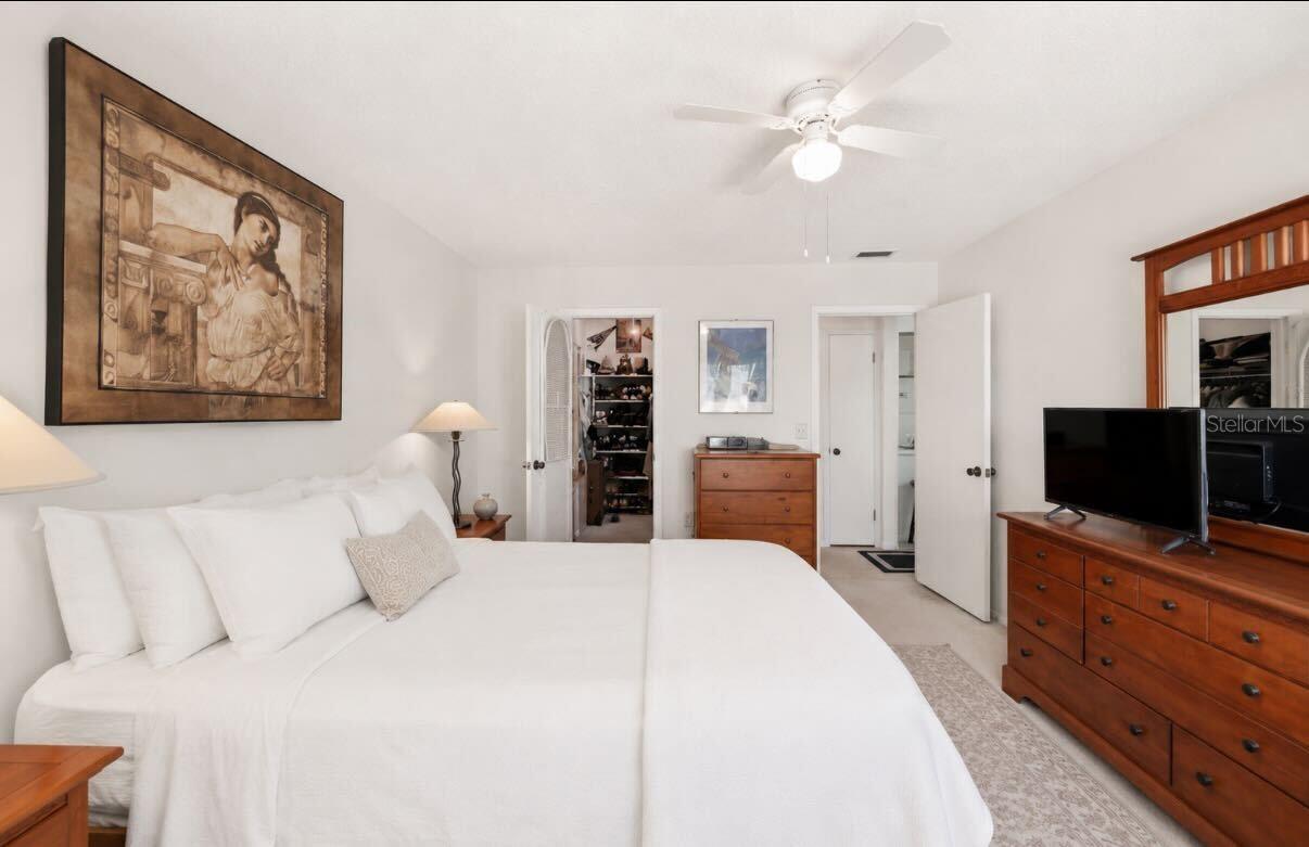 Image 10 of 18 For 3853 Lake Drive 165