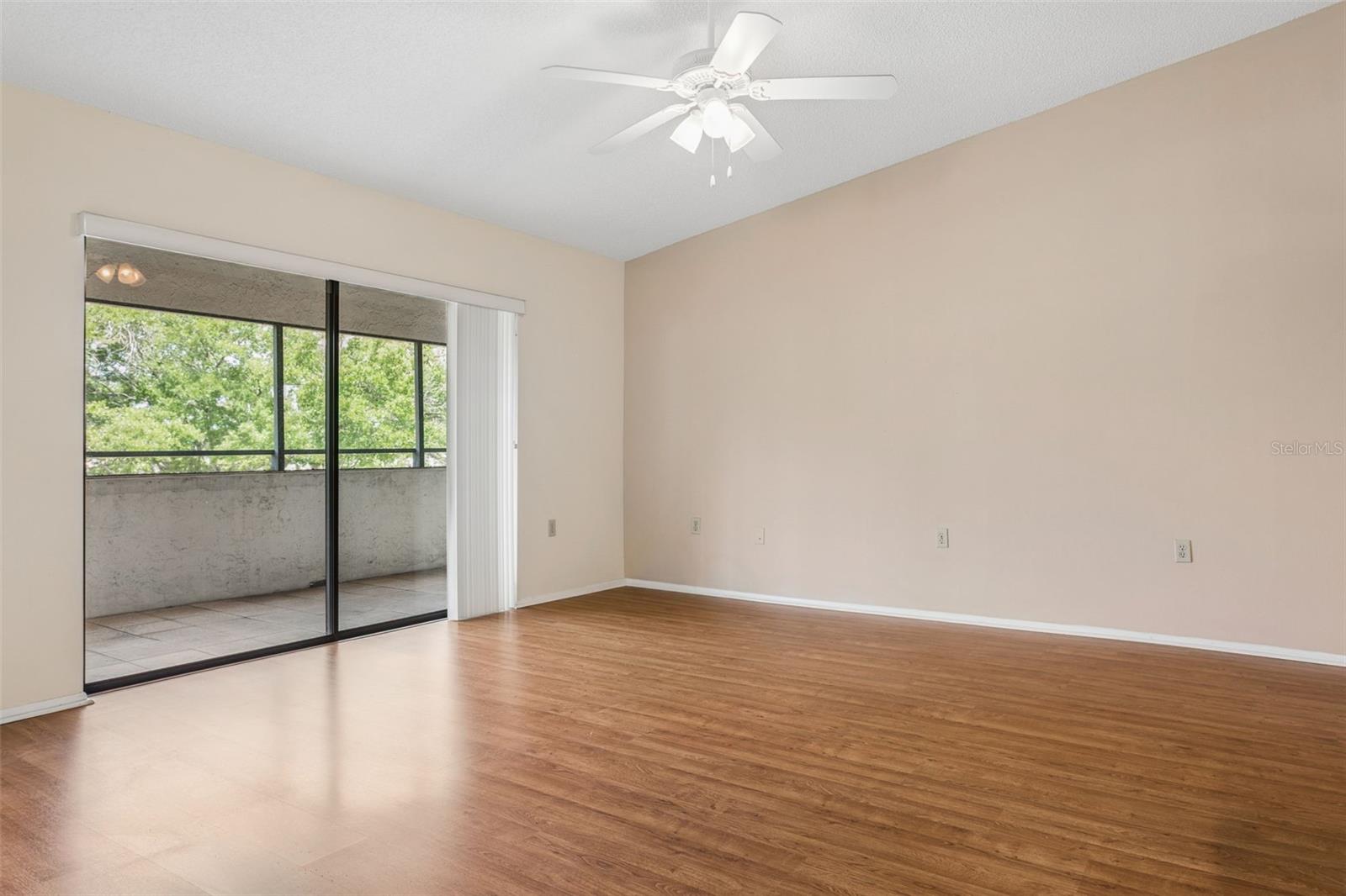 Image 10 of 30 For 2587 Countryside Boulevard 6313