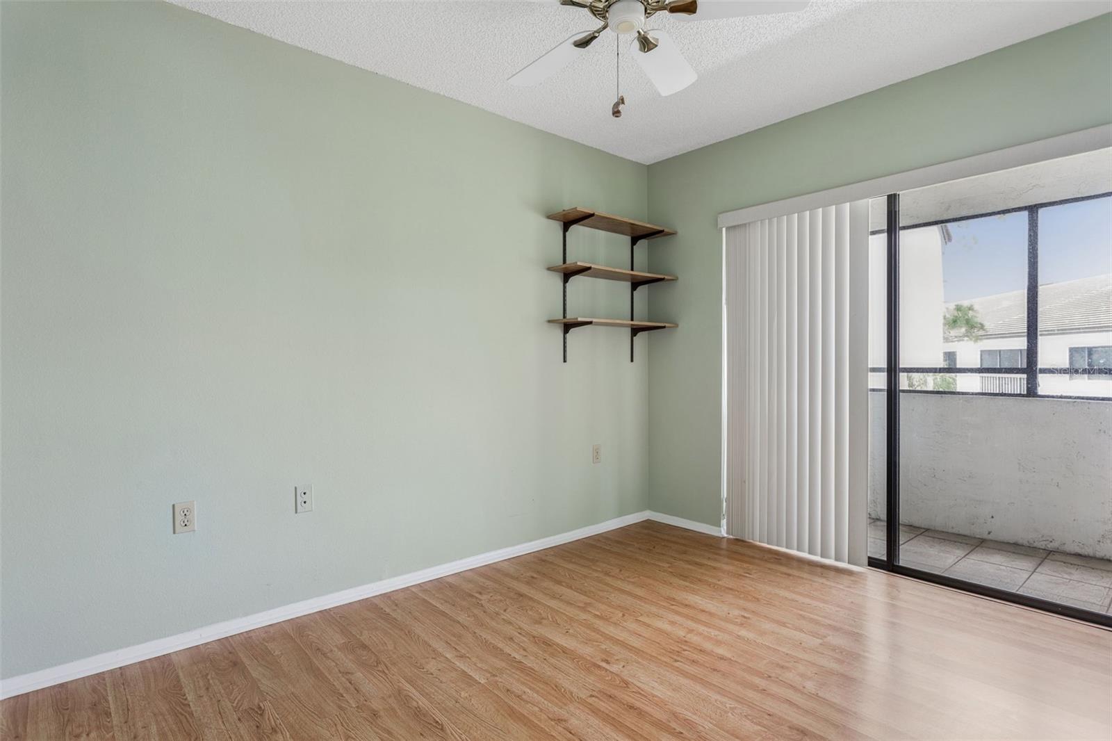 Image 18 of 30 For 2587 Countryside Boulevard 6313