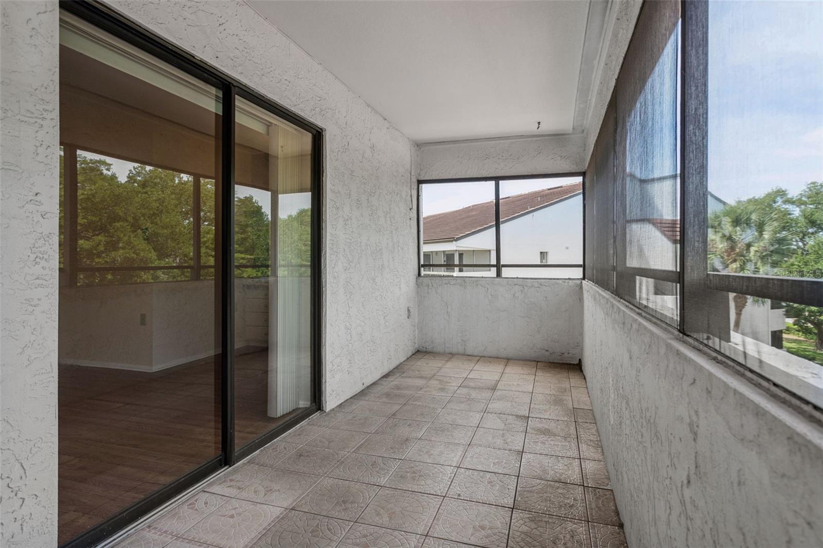 Image 26 of 30 For 2587 Countryside Boulevard 6313