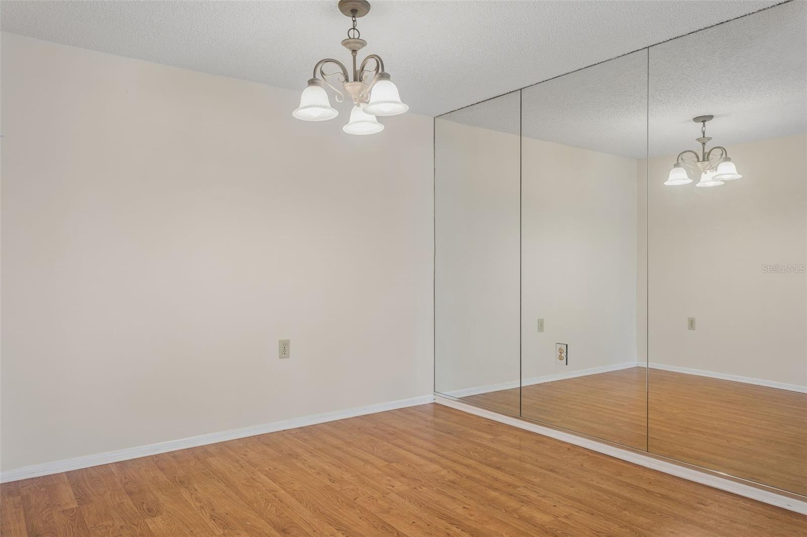 Image 7 of 30 For 2587 Countryside Boulevard 6313