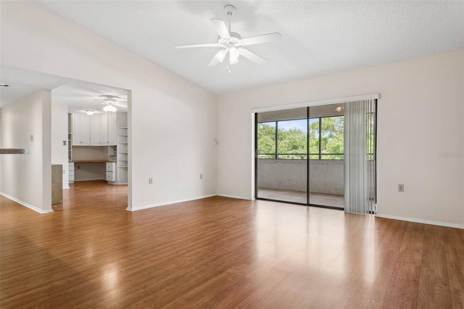 Image 9 of 30 For 2587 Countryside Boulevard 6313