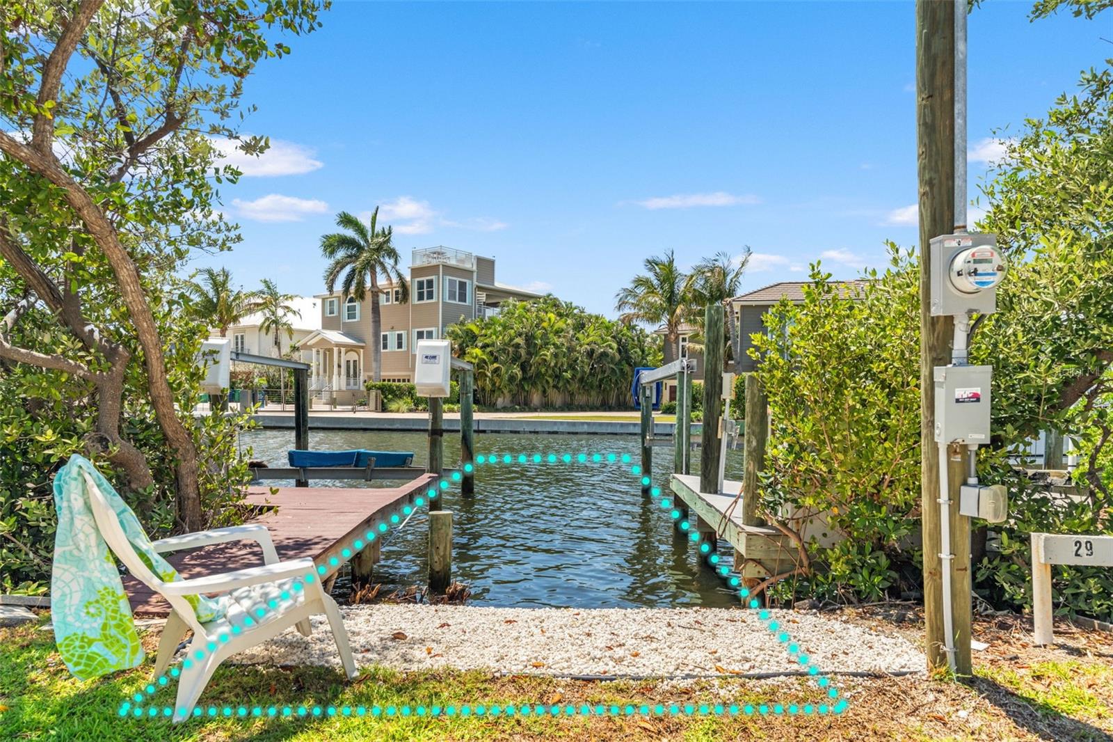 Image 10 of 81 For 8106 Gulf Drive