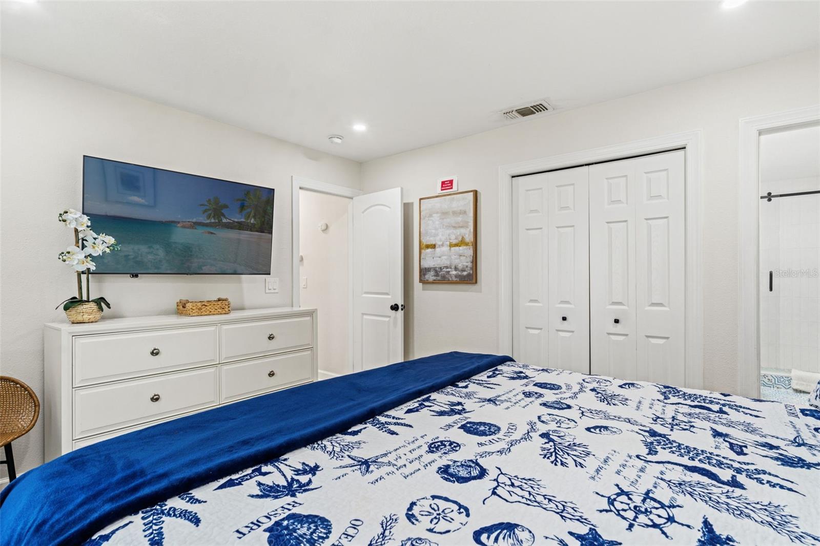 Image 28 of 81 For 8106 Gulf Drive