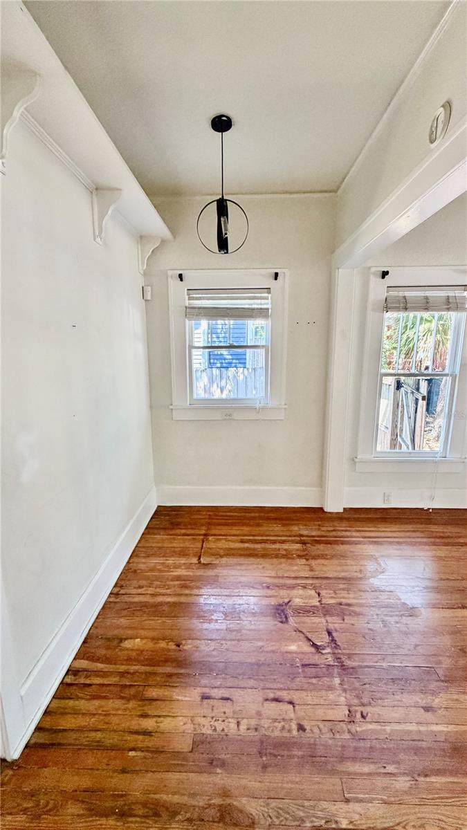 Image 11 of 30 For 640 9th Avenue N