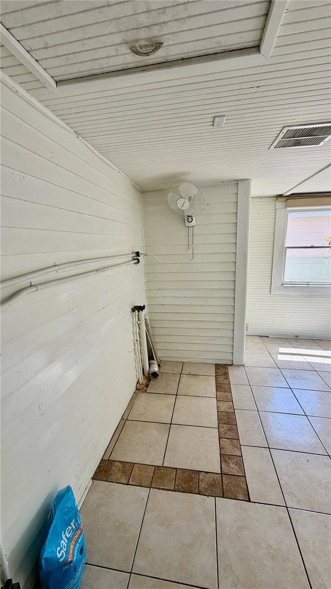 Image 18 of 30 For 640 9th Avenue N