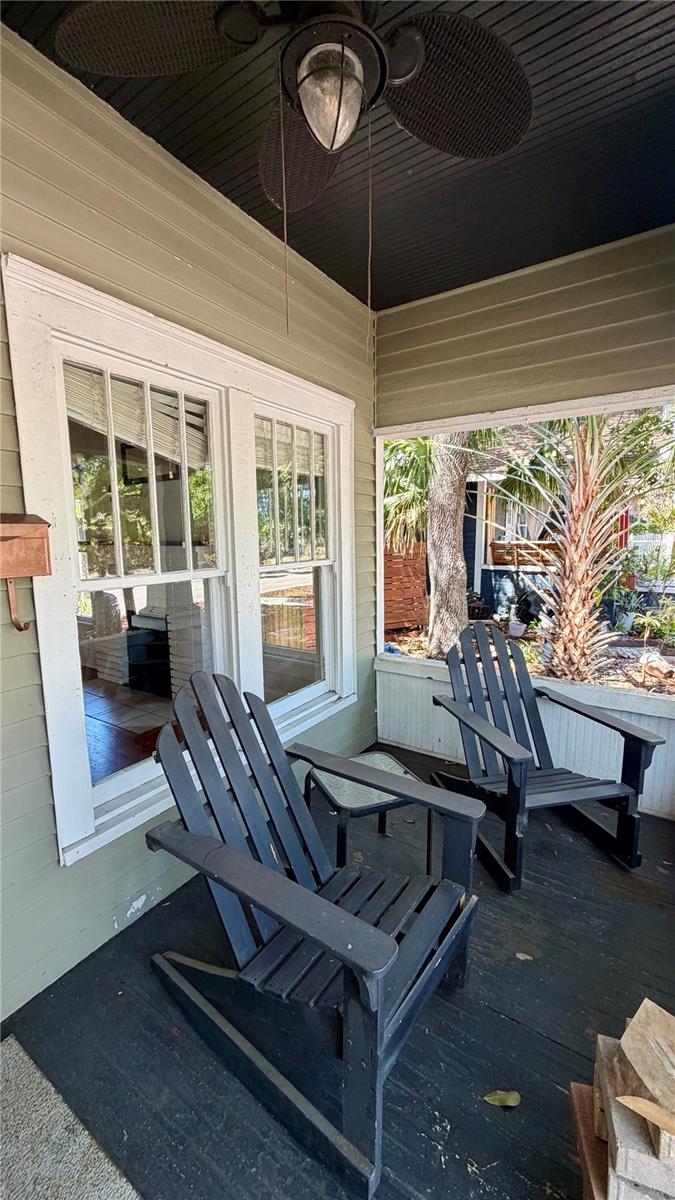 Image 2 of 30 For 640 9th Avenue N