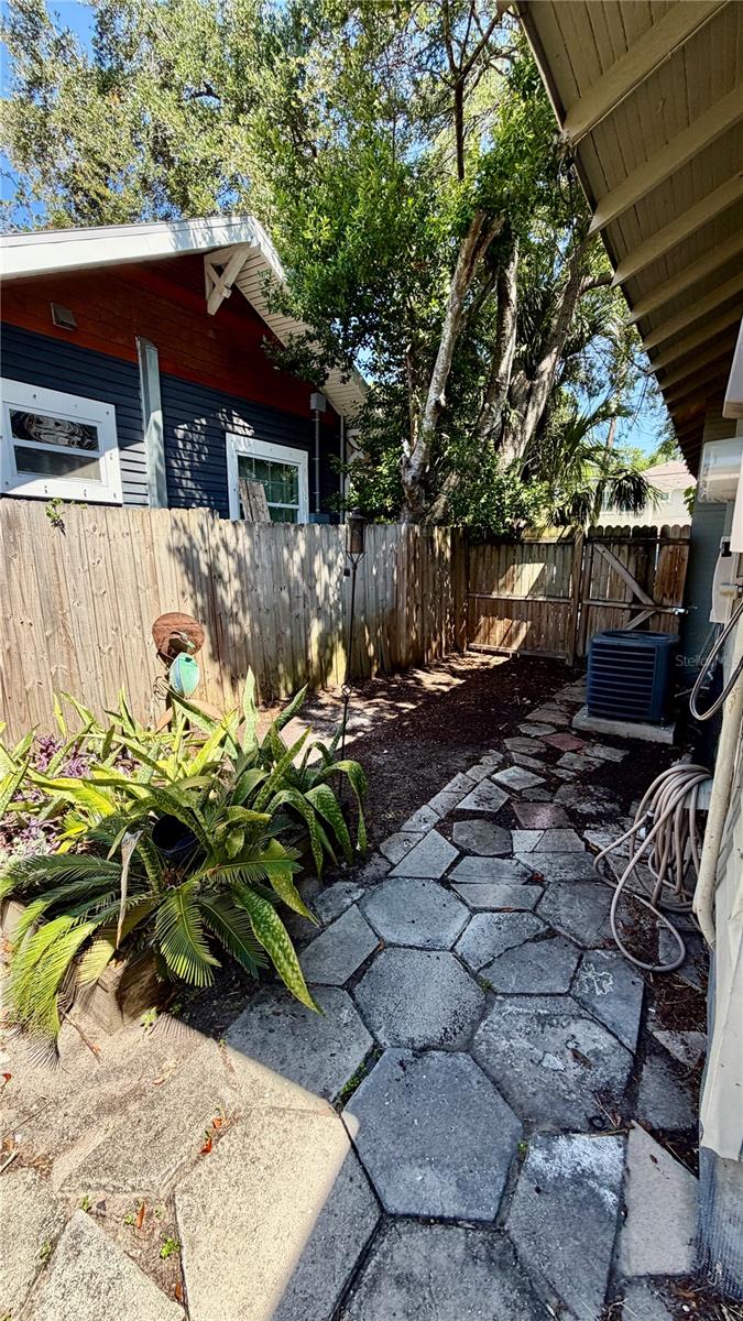 Image 25 of 30 For 640 9th Avenue N