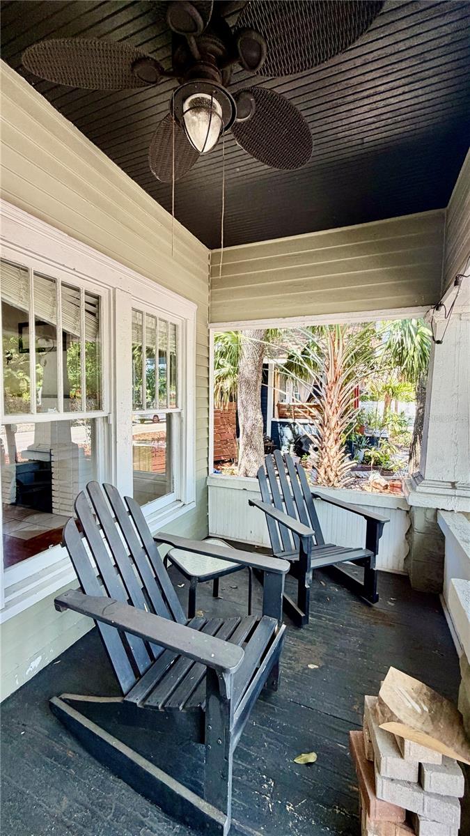 Image 3 of 30 For 640 9th Avenue N