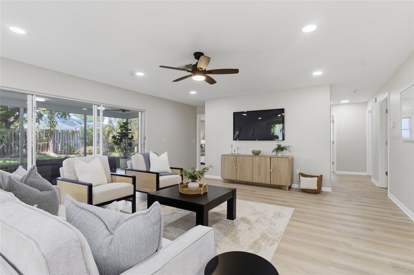 Image 4 of 52 For 13891 88th Terrace