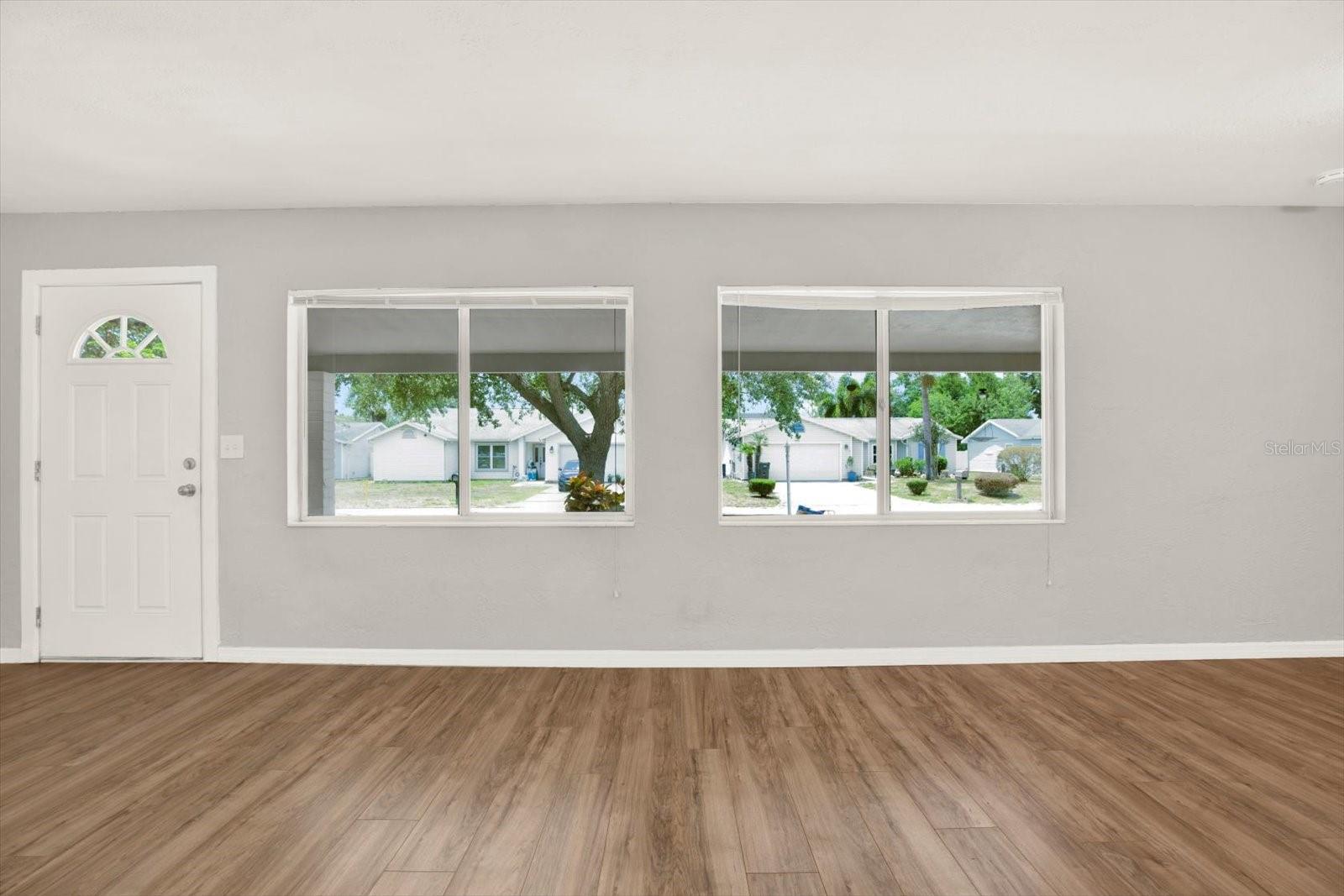 Image 11 of 50 For 4927 33rd Street N