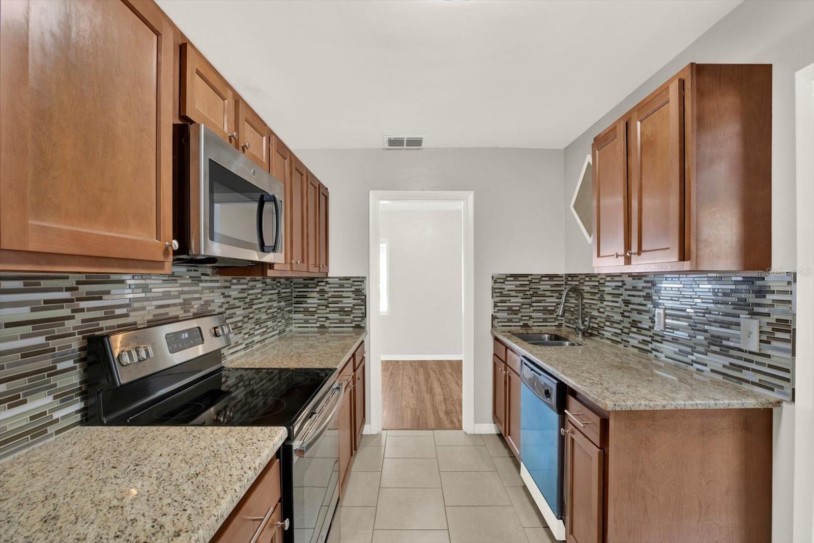 Image 13 of 50 For 4927 33rd Street N