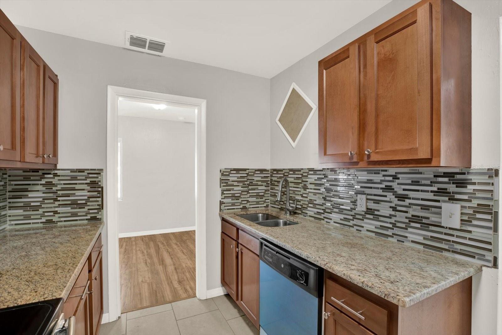 Image 14 of 50 For 4927 33rd Street N