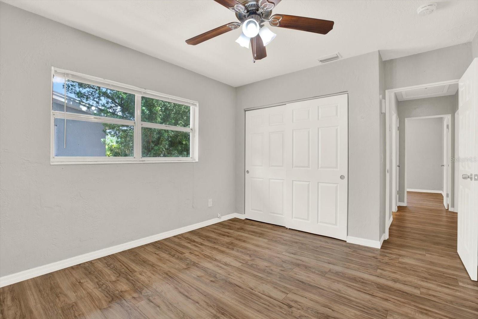 Image 29 of 50 For 4927 33rd Street N