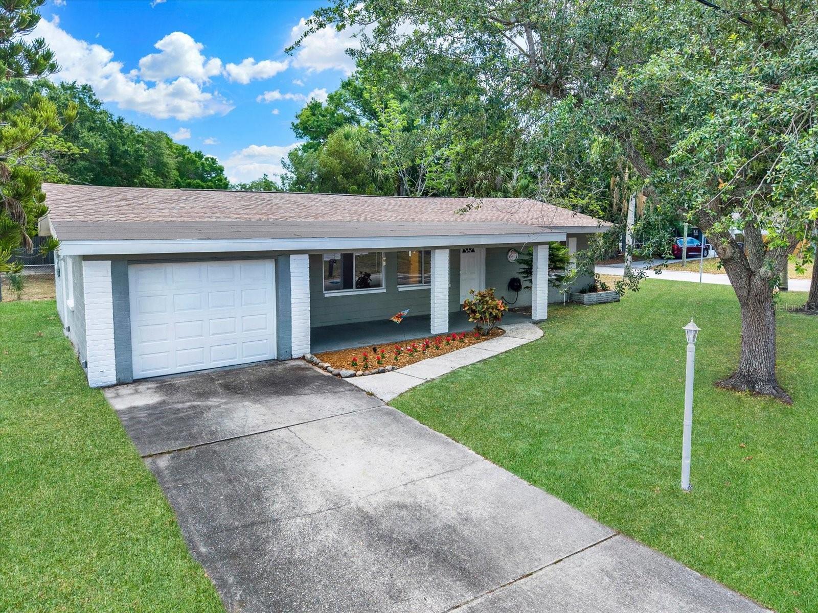 Image 31 of 50 For 4927 33rd Street N