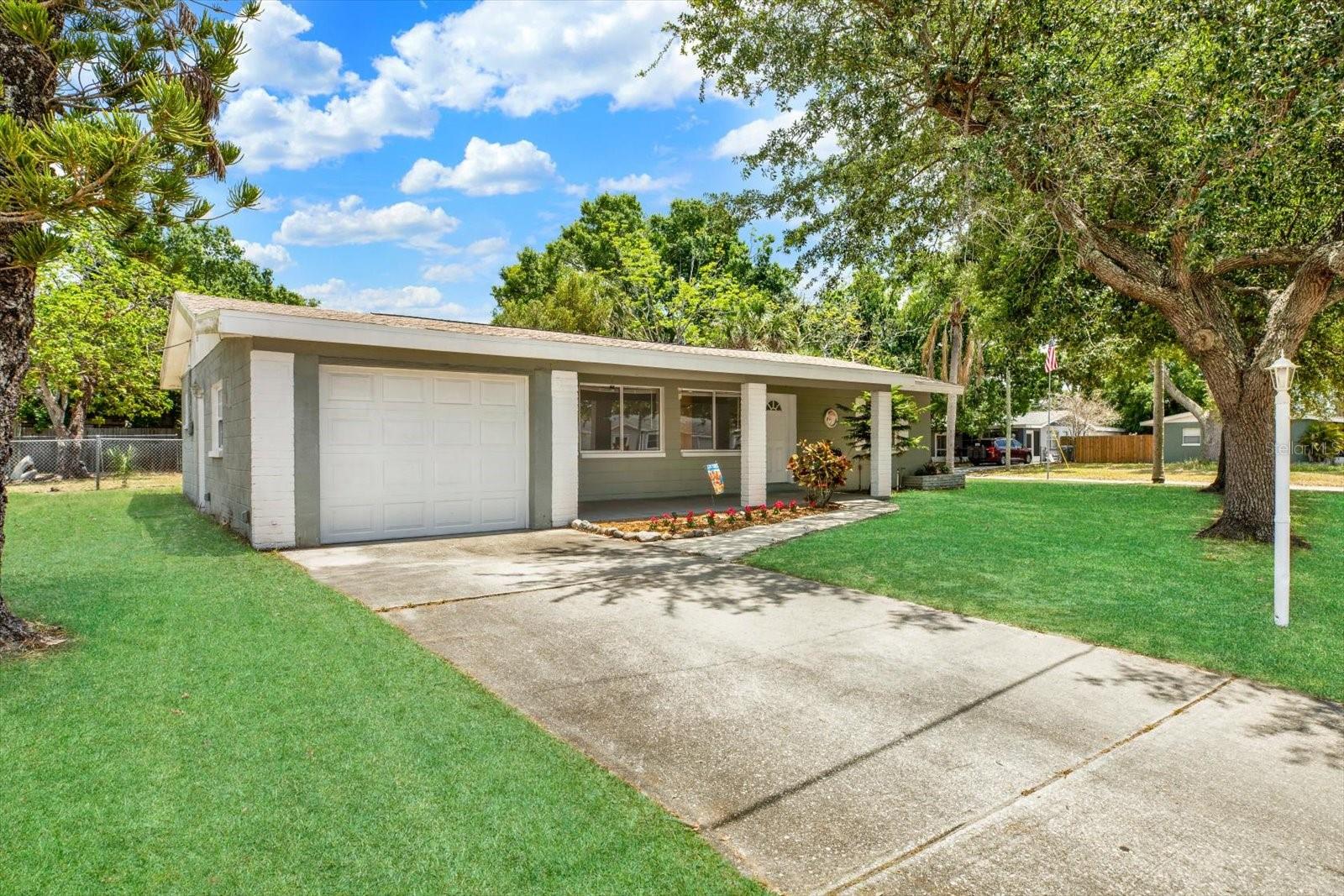 Image 33 of 50 For 4927 33rd Street N