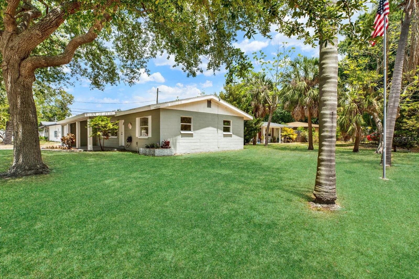 Image 34 of 50 For 4927 33rd Street N