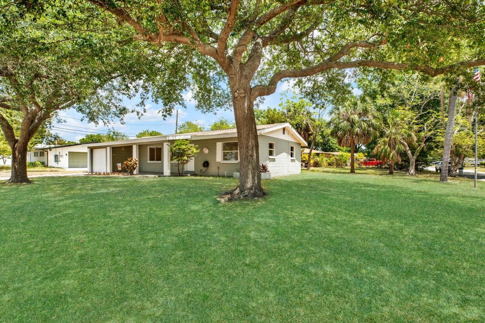 Image 9 of 50 For 4927 33rd Street N