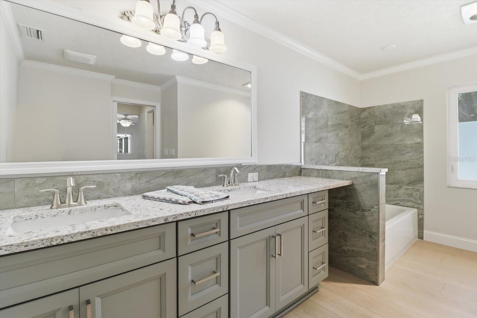 Image 31 of 62 For 11857 Riverhaven Drive