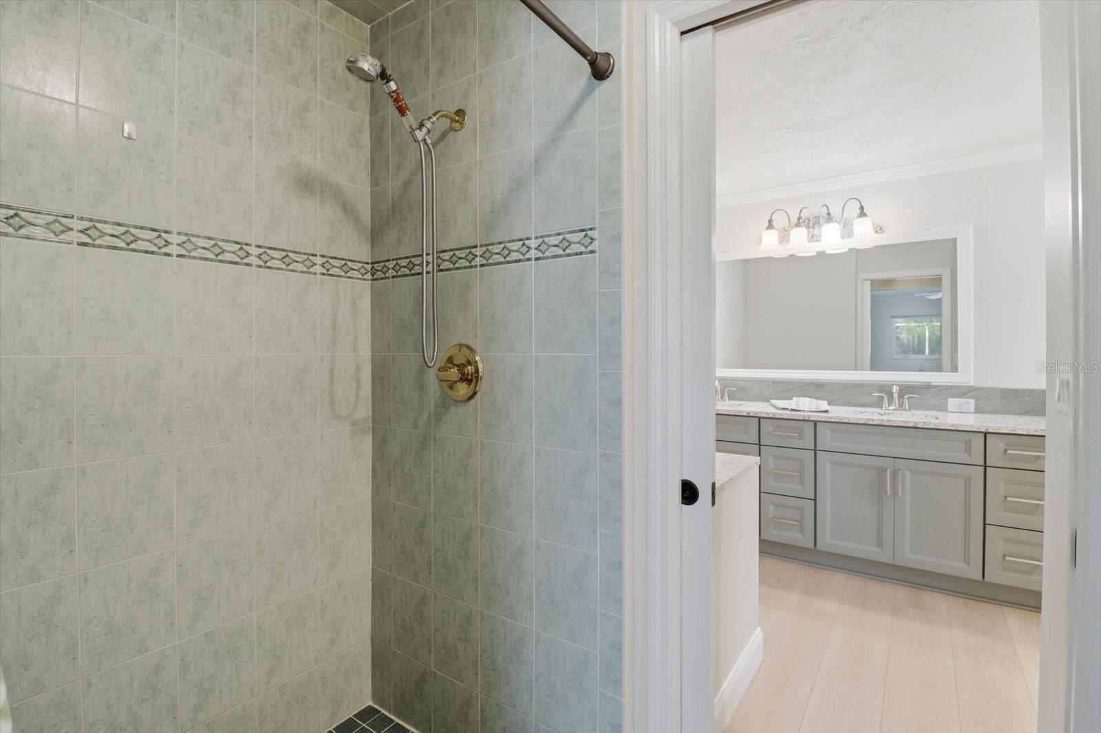 Image 32 of 62 For 11857 Riverhaven Drive