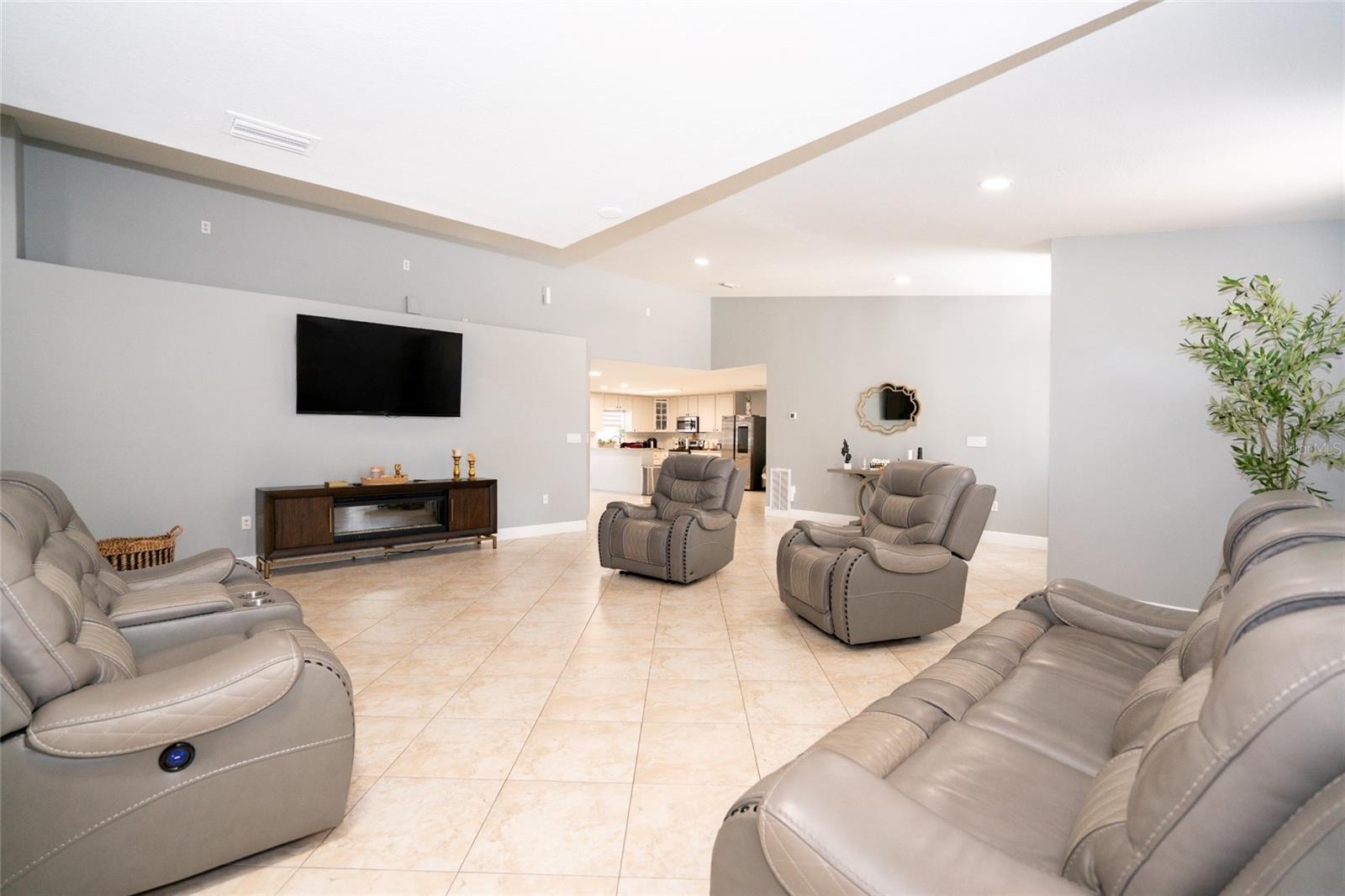 Image 11 of 40 For 3615 Marco Drive