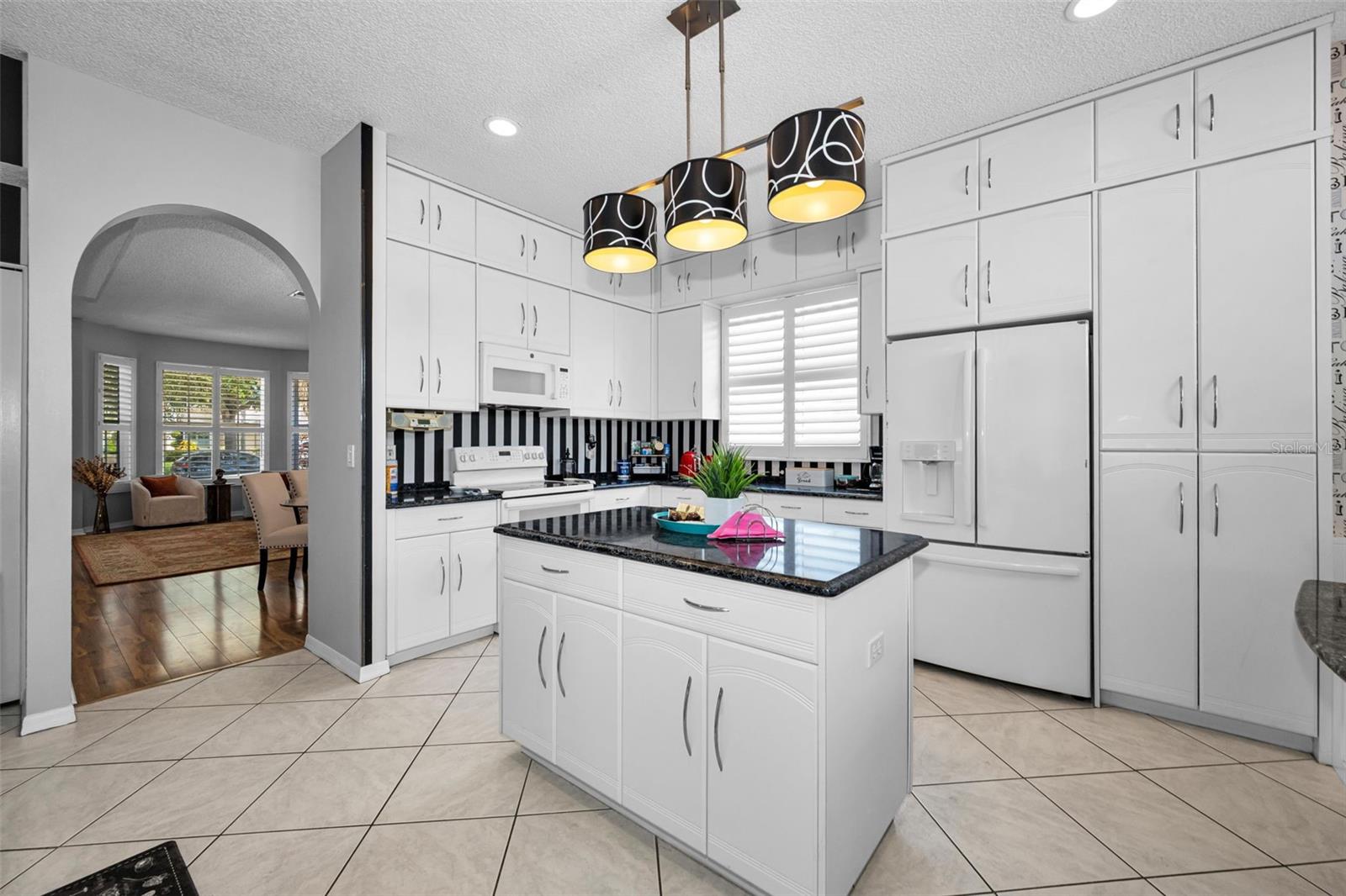 Image 7 of 62 For 19313 Aqua Springs Drive