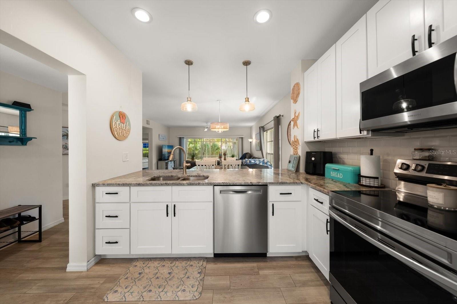 Image 10 of 40 For 11320 Harbor Way 1728