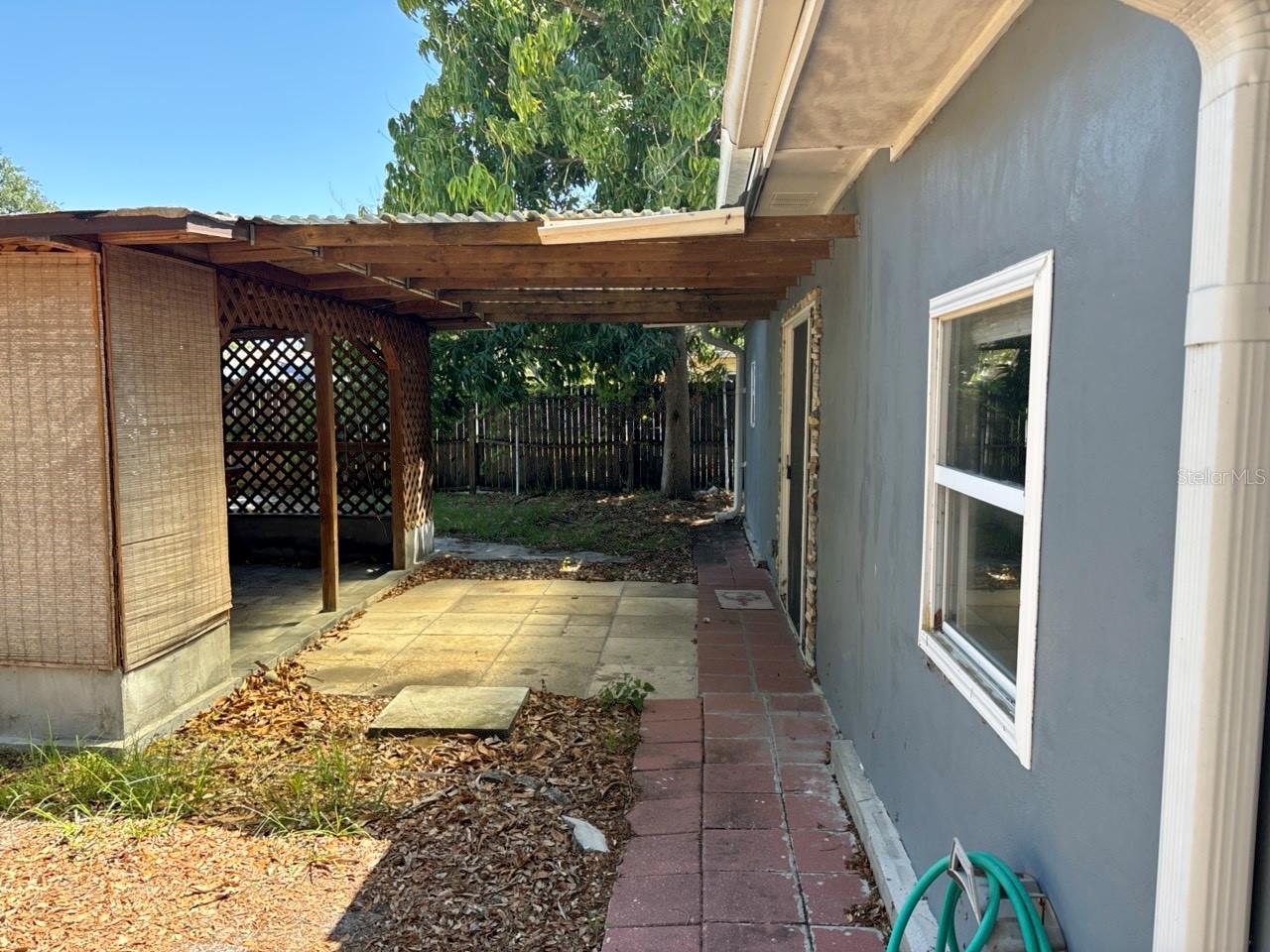 Image 6 of 13 For 2203 Gladys Street