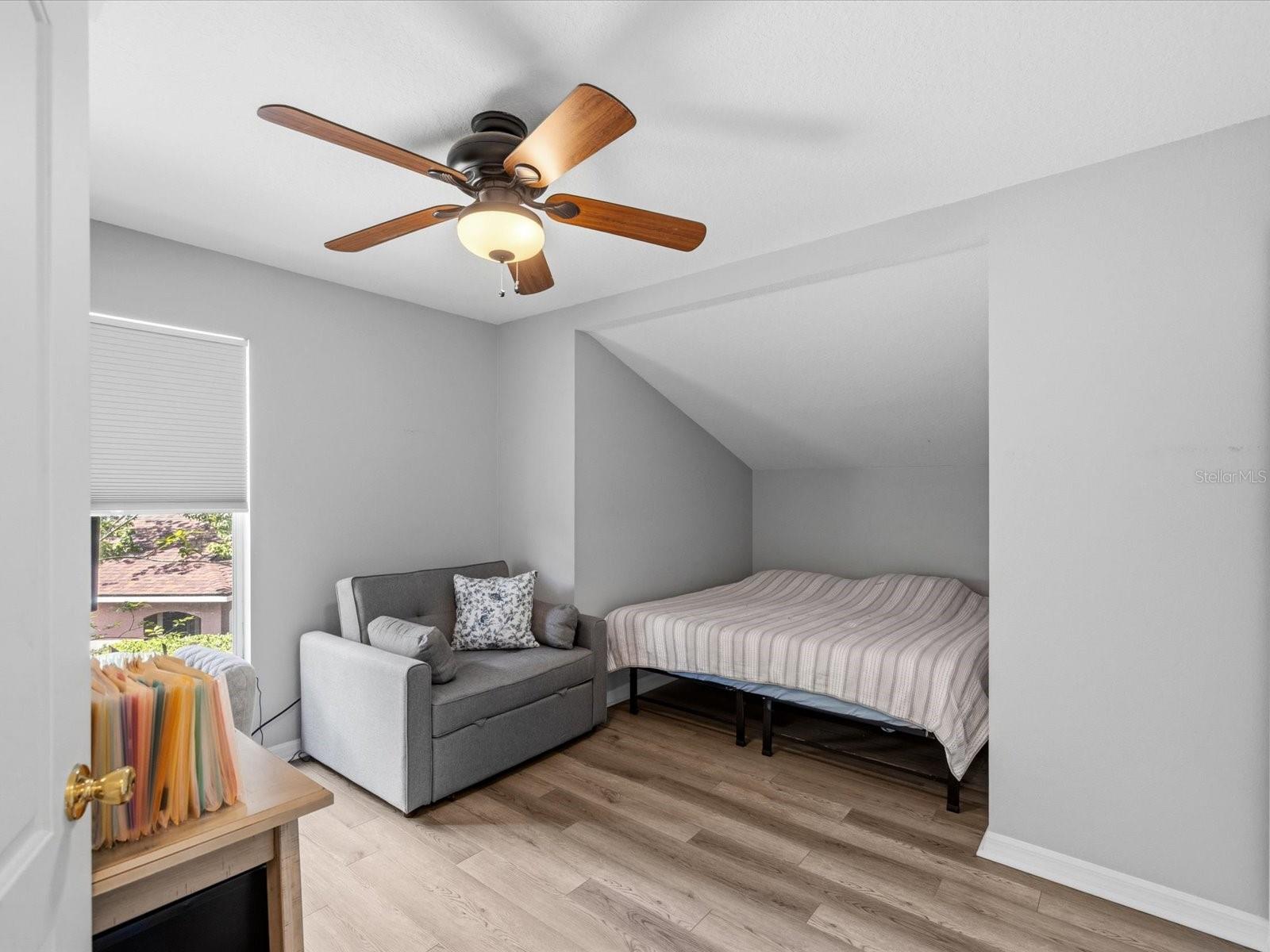 Image 29 of 83 For 21014 Follensby Court