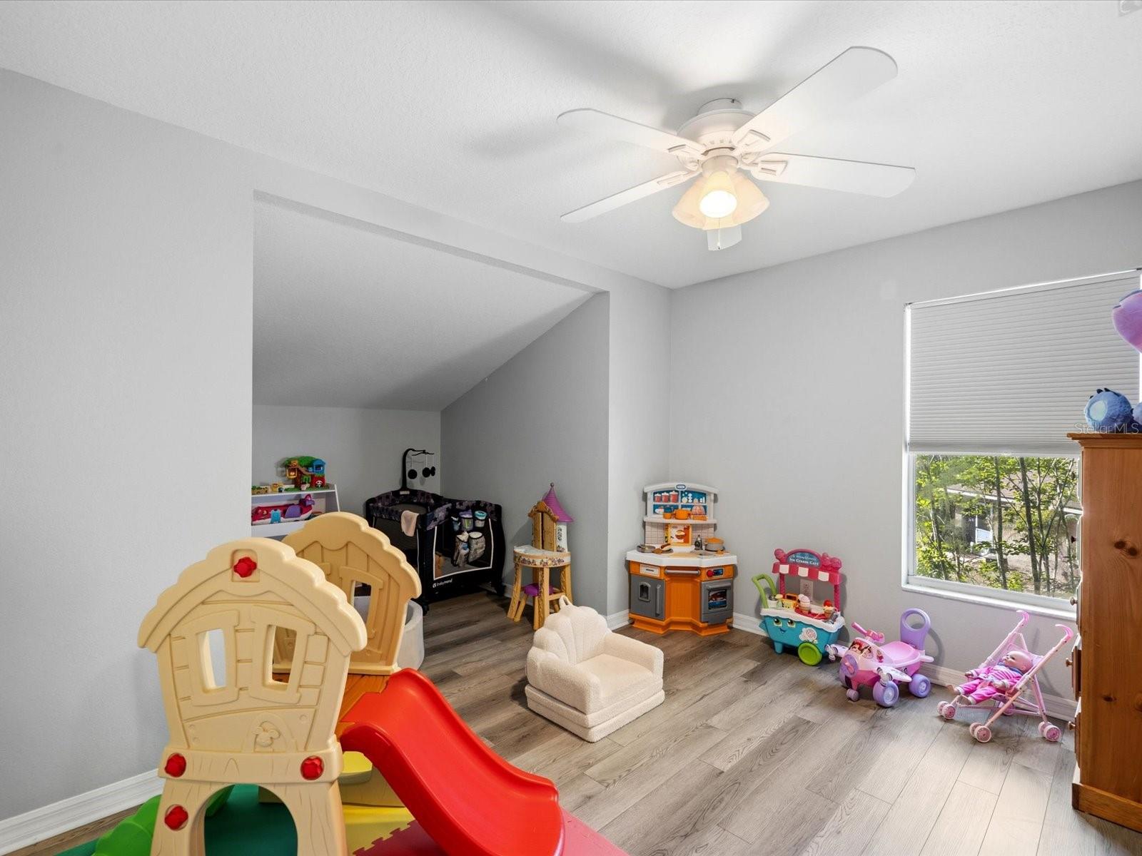 Image 31 of 83 For 21014 Follensby Court