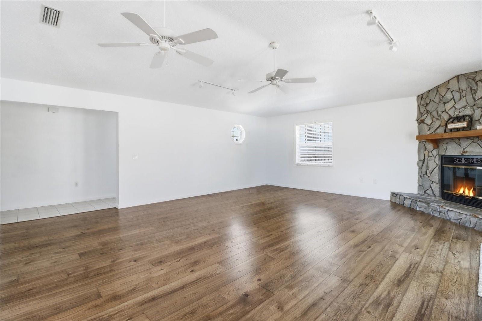 Image 15 of 56 For 1931 18th Street