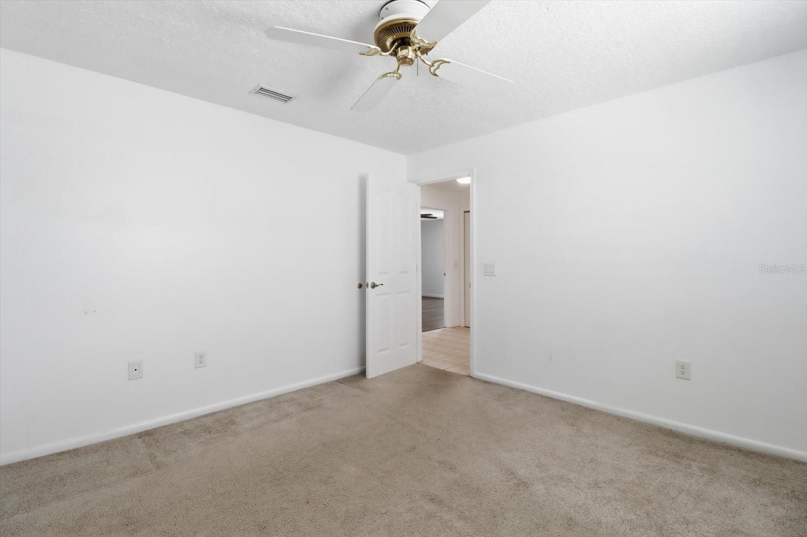 Image 32 of 56 For 1931 18th Street