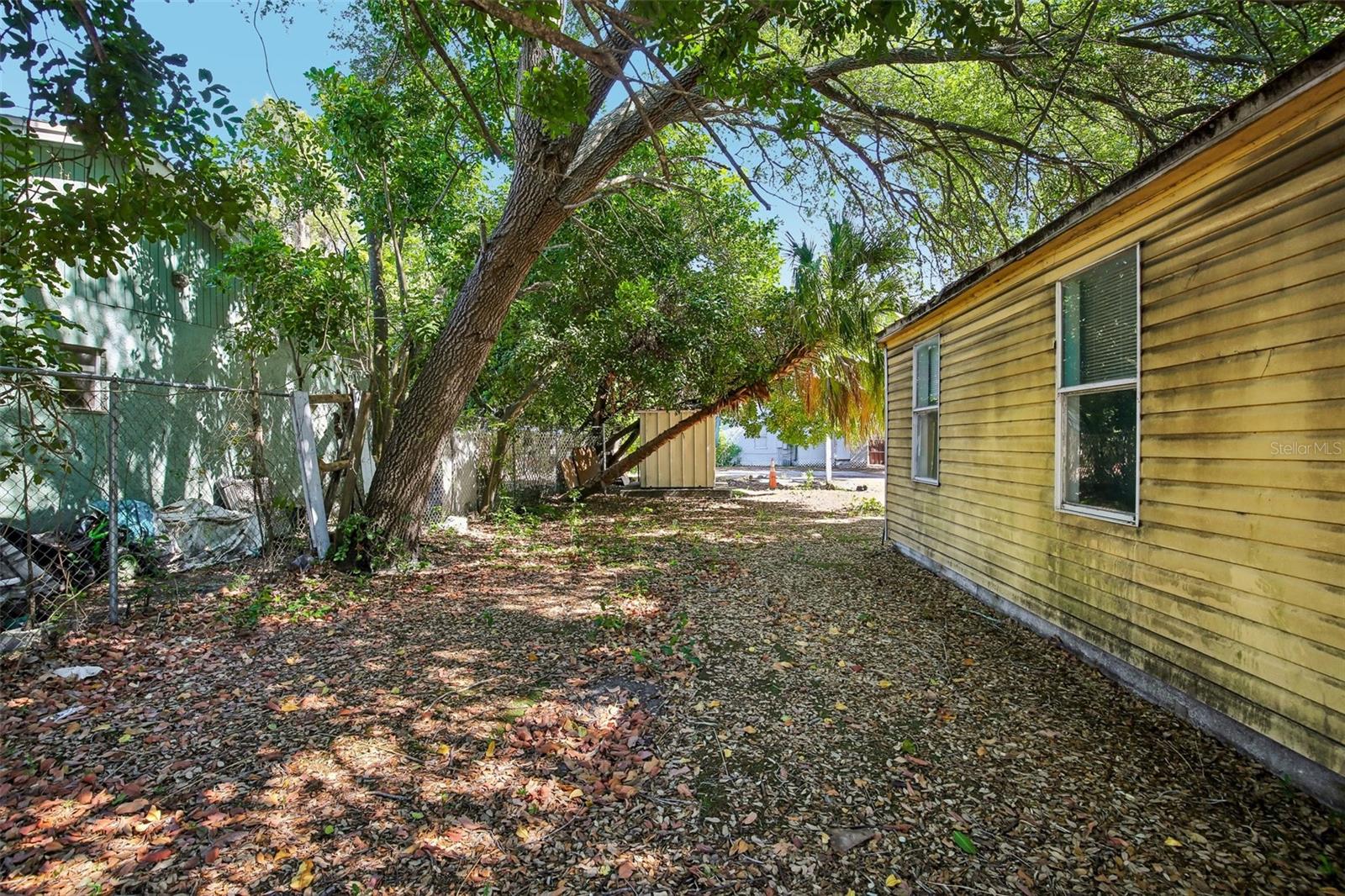 Image 23 of 27 For 3201 Freemont Terrace S